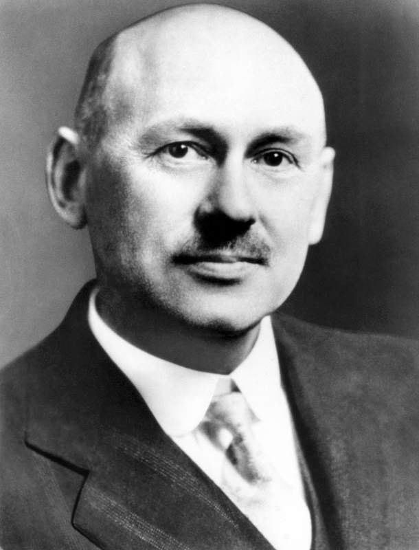 Dr. Robert H. Goddard 1882 - 1945
